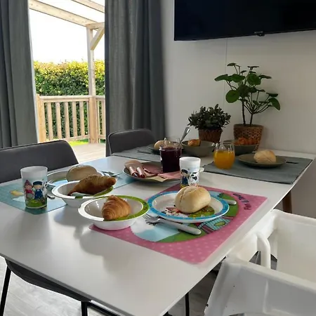 Boerenbries - Heerlijk Met Overkapt Terras En 2 Slaapkamers - Max 4 Pers - 3 Km Noordzee - Locatie Op Moorhoek 5 * Rockanje