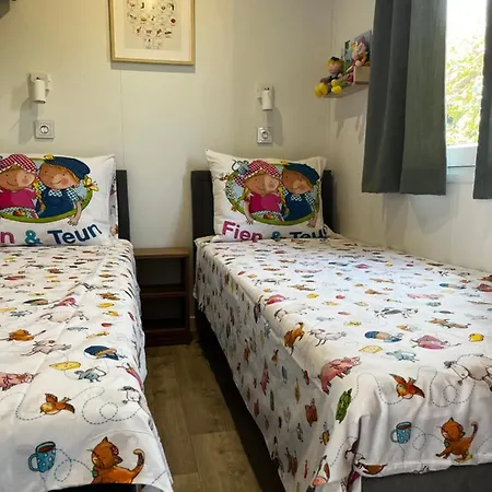 Kemping Boerenbries - Heerlijk Met Overkapt Terras En 2 Slaapkamers - Max 4 Pers - 3 Km Noordzee - Locatie Op Moorhoek 5 Rockanje